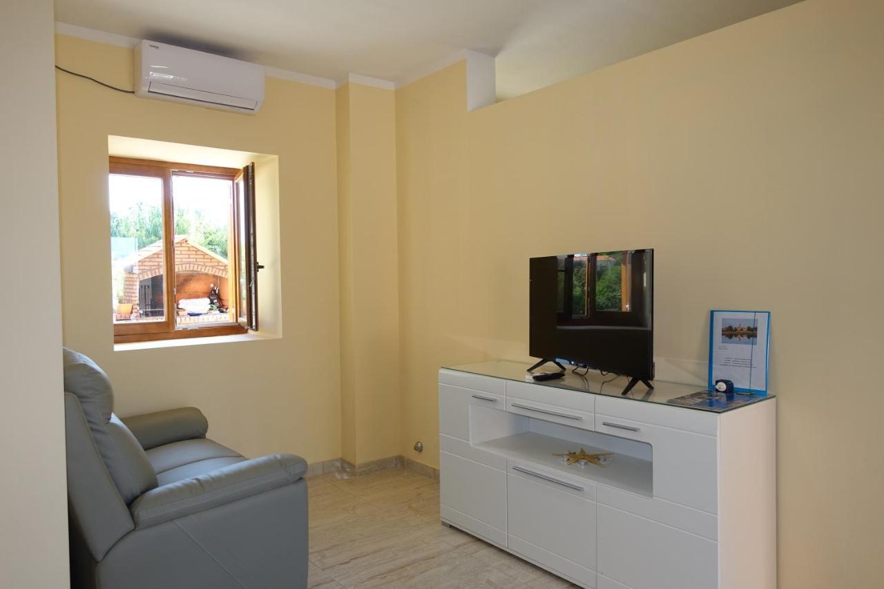 Apartments Leon นิน ภายนอก รูปภาพ